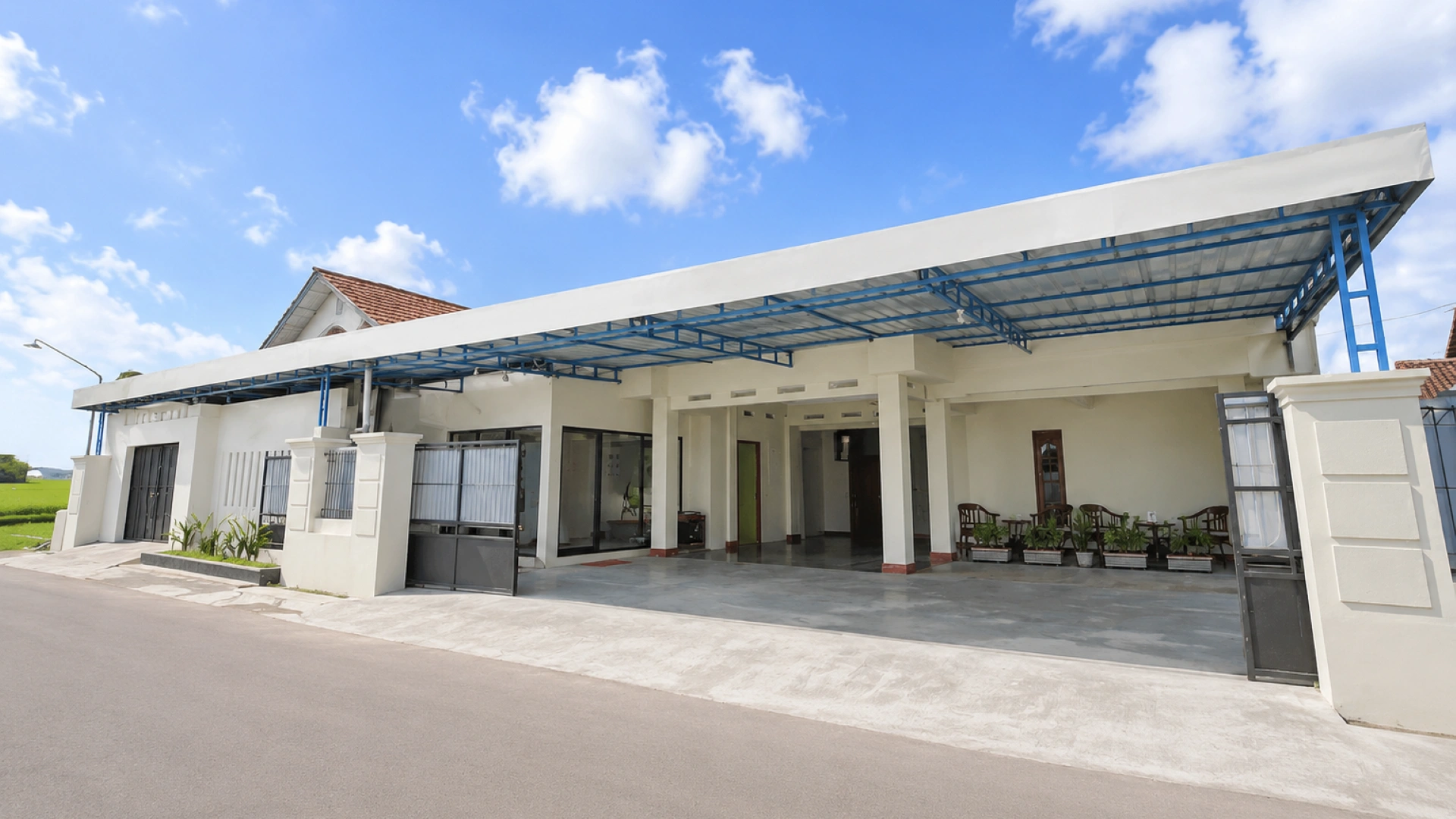 Kost Naura