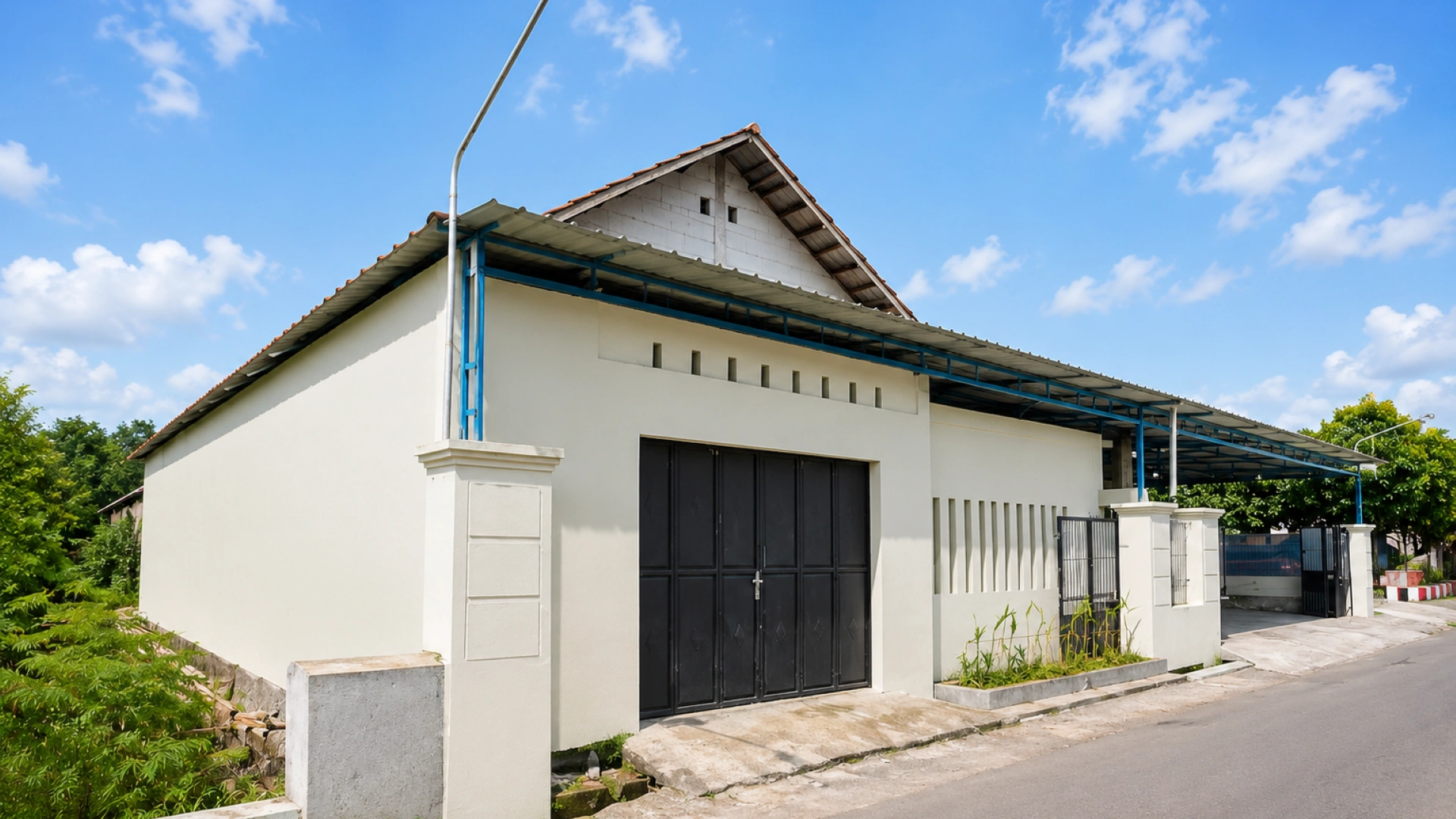 Kost Naura